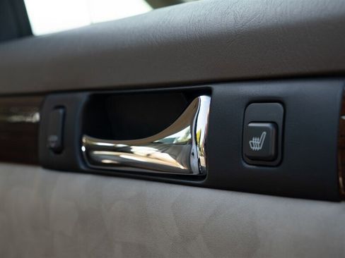 Used 1999 Cadillac Seville SLS w/ Personalization Pkg image 32