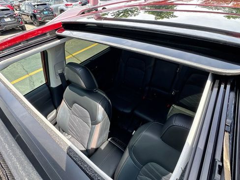 Used 2023 Nissan Pathfinder Platinum w/ Cargo Package AWD/4WD image 28