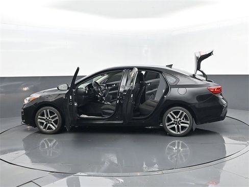 Used 2019 Kia Forte S image 29