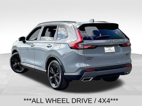 Used 2026 Honda CR-V Sport Touring image 4