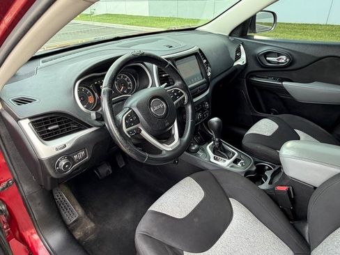 Used 2014 Jeep Cherokee Latitude AWD/4WD image 22