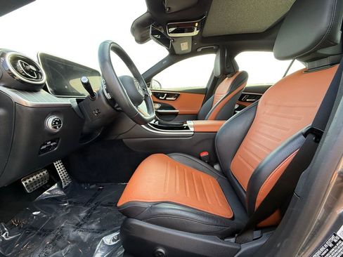 Used 2024 Mercedes-Benz C 300 4MATIC Sedan w/ Pinnacle Trim Package image 9