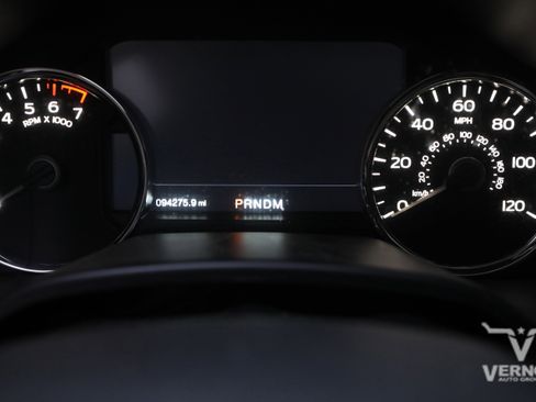 Used 2019 Ford F150 Platinum w/ Equipment Group 701A Luxury image 9