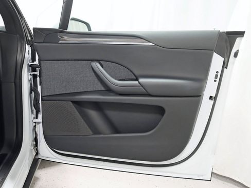 Used 2022 Tesla Model X image 35