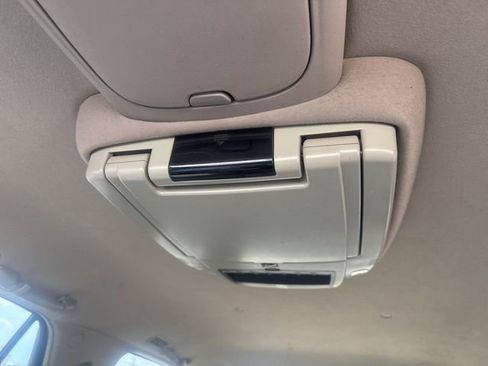 Used 2005 Toyota Sequoia SR5 RWD image 32