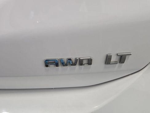 Used 2024 Chevrolet Equinox LT image 23