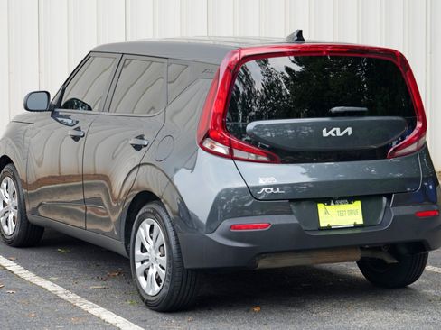 Used 2022 Kia Soul LX FWD image 39