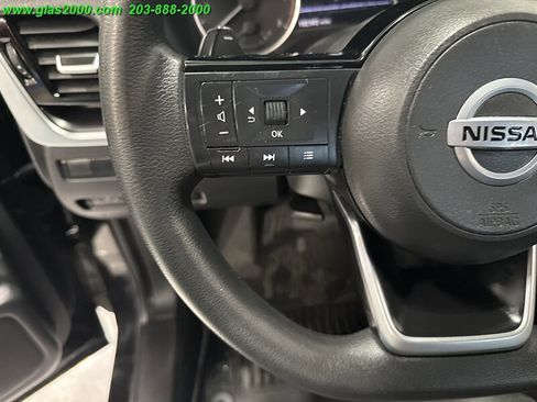 Used 2021 Nissan Rogue SV image 21