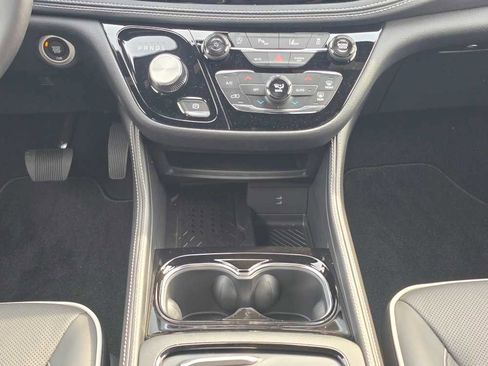 New 2026 Chrysler Pacifica Limited w/ S Appearance Package image 13