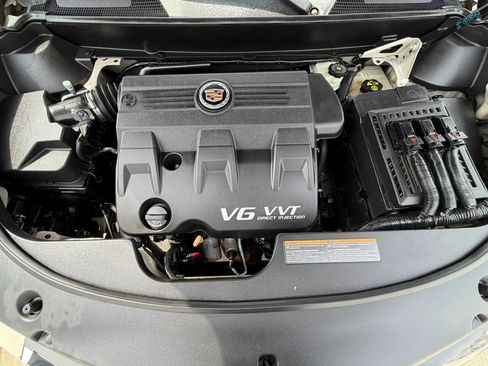 Used 2012 Cadillac SRX Luxury image 29