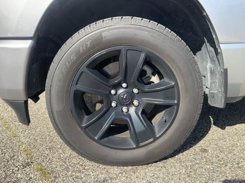 Used 2023 RAM 1500 Big Horn AWD/4WD image 18