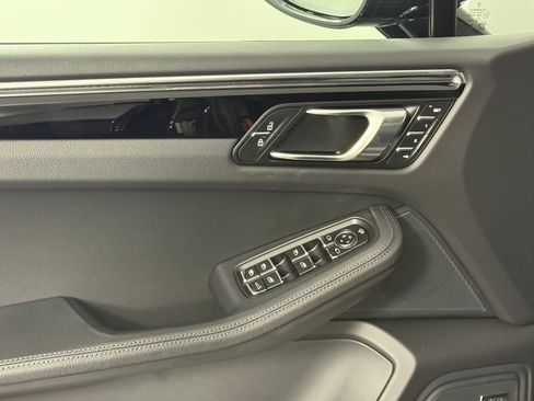 New 2026 Porsche Macan S image 27