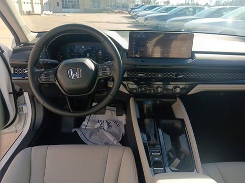 Used 2025 Honda Accord EX-L image 21