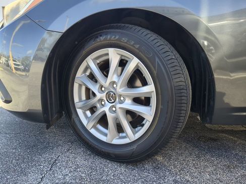 Used 2014 MAZDA MAZDA3 i Touring image 29