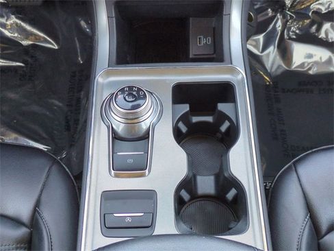 Certified 2022 Ford Edge SEL w/ Convenience Package image 19