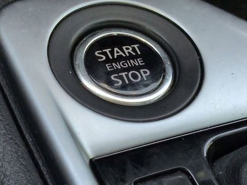 Used 2023 Nissan Sentra SR w/ Trunk Package FWD image 25