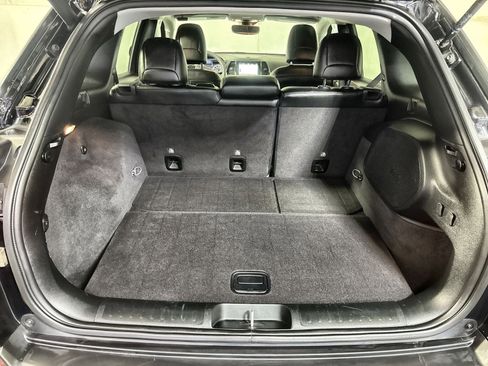 Used 2022 Jeep Cherokee Limited w/ Elite Package image 27