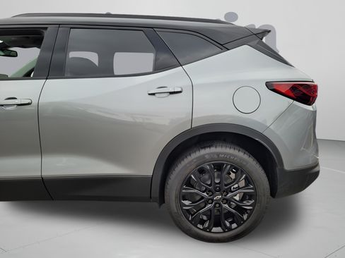 New 2026 Chevrolet Blazer LT w/ Convenience Package FWD image 5