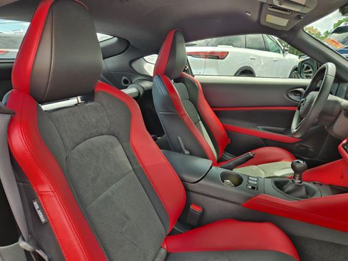 Used 2024 Nissan Z Performance w/ Floor Mat Package RWD image 13