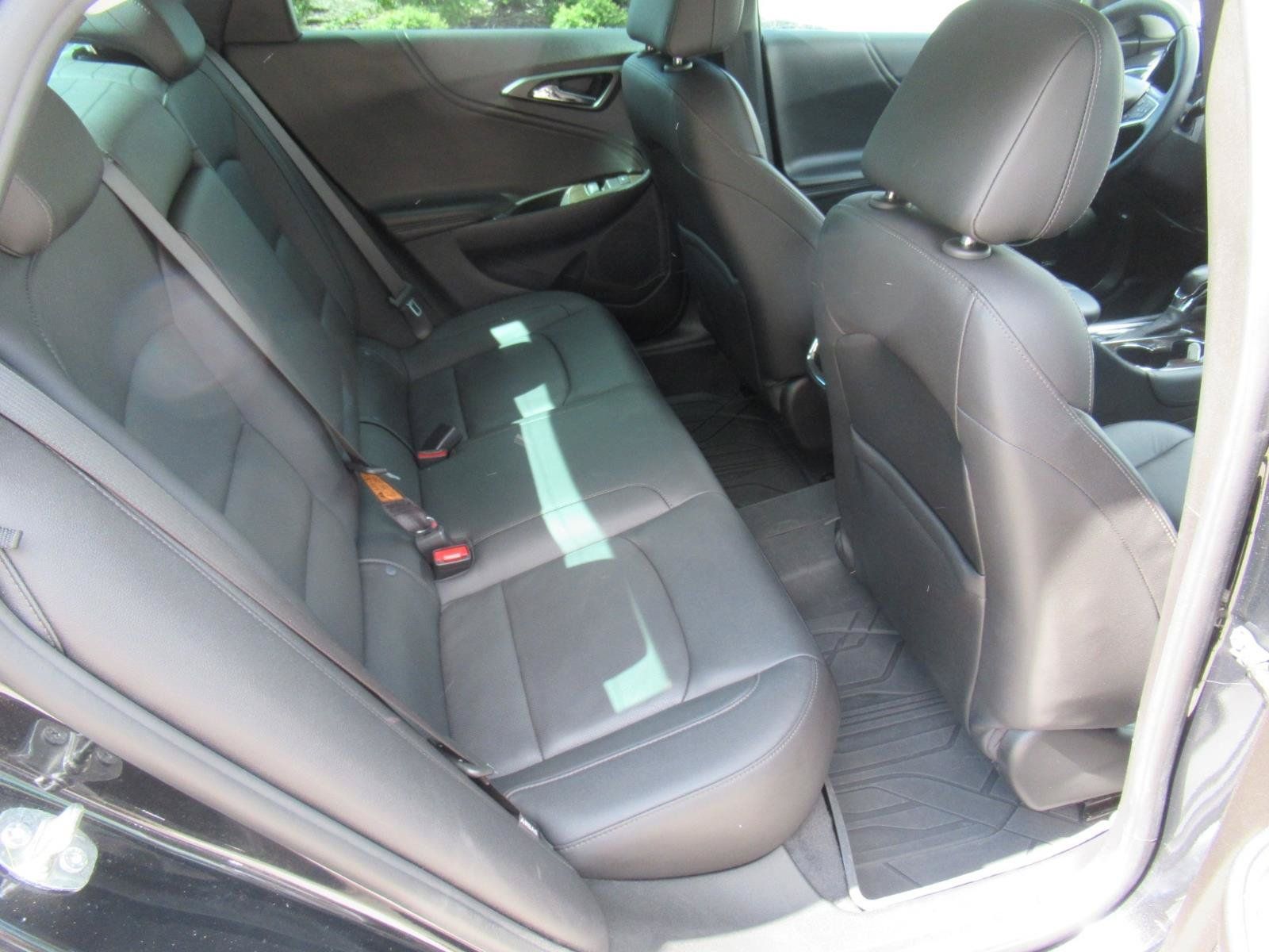 Used 2022 Chevrolet Malibu Premier FWD image 31