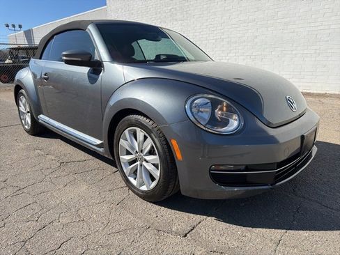 Used 2015 Volkswagen Beetle TDI image 9