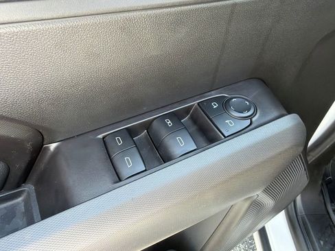 Used 2024 Chevrolet Colorado LT AWD/4WD image 18