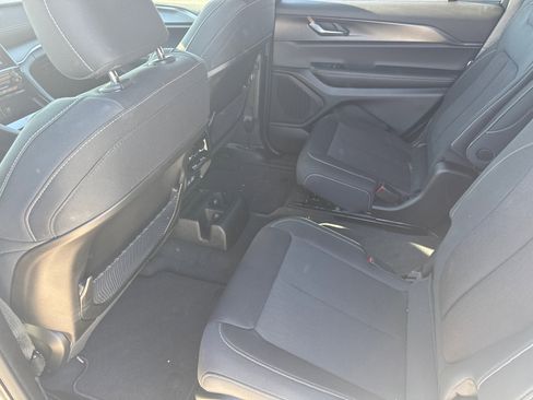 New 2025 Jeep Grand Cherokee L Laredo image 20