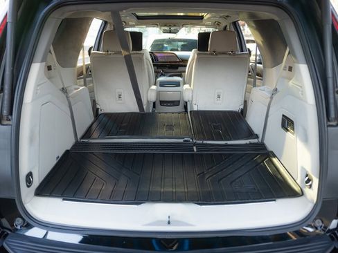 Used 2024 Cadillac Escalade Sport Platinum w/ Heavy-Duty Trailer Package image 34