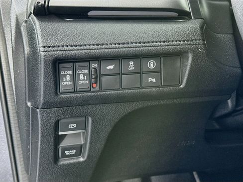 Certified 2023 Honda Odyssey Touring image 10