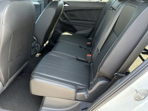 Used 2023 Volkswagen Tiguan SE R-Line FWD image 20
