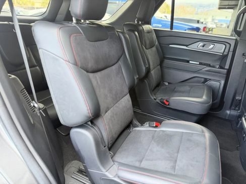 Used 2025 Ford Explorer ST image 20