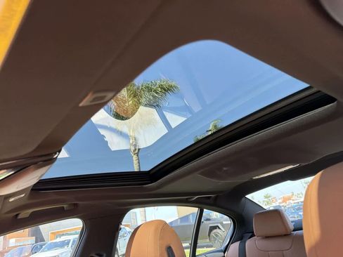 Used 2023 BMW 540i xDrive w/ M Sport Package image 10