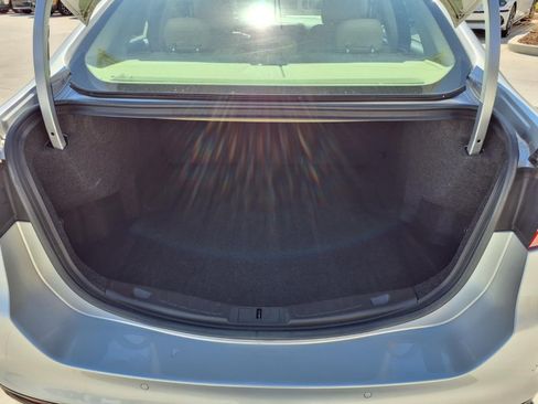 Used 2015 Ford Fusion SE w/ Equipment Group 202A image 25