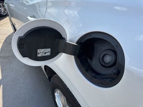 Used 2024 Buick Enclave Essence w/ Experience Buick Package AWD/4WD image 21