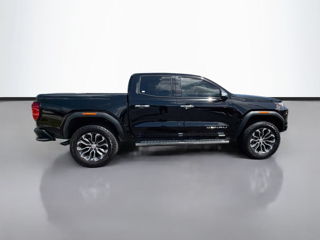 Used 2025 GMC Canyon Denali AWD/4WD image 4