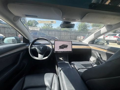 Used 2023 Tesla Model 3 Standard Range RWD image 2