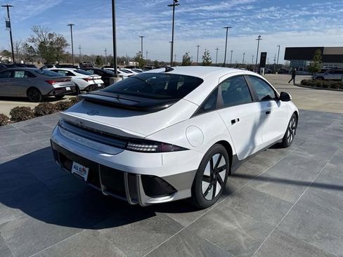 New 2025 Hyundai Ioniq 6 SE image 9