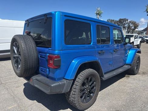 Used 2021 Jeep Wrangler Unlimited Sahara w/ Cold Weather Group AWD/4WD image 5
