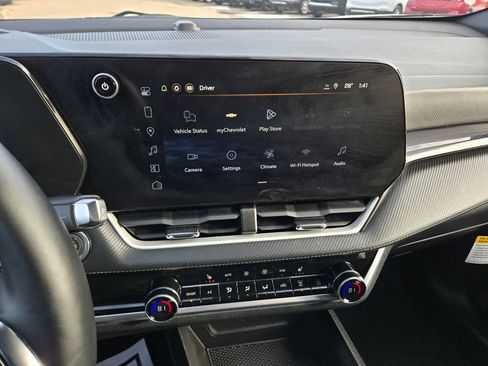 New 2026 Chevrolet Equinox LT w/ Convenience Package II image 7