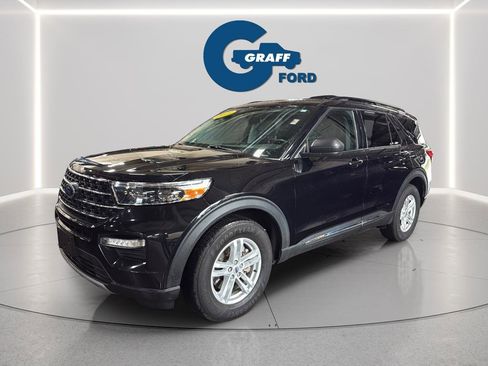 Used 2023 Ford Explorer XLT w/ Equipment Group 202A AWD/4WD image 2