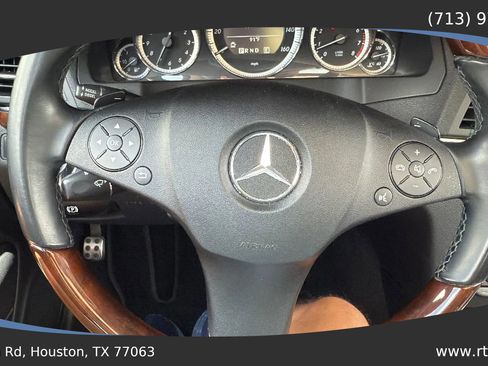 Used 2011 Mercedes-Benz E 550 Coupe image 41