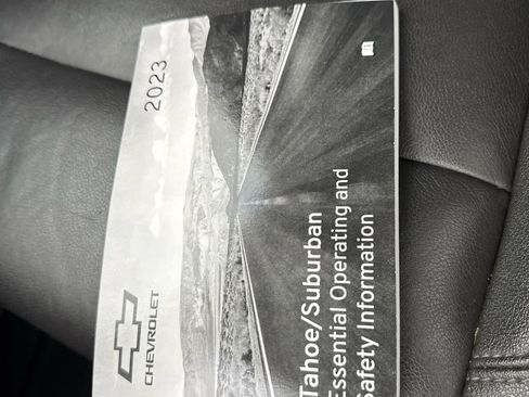 Certified 2023 Chevrolet Suburban Z71 w/ Luxury Package image 27