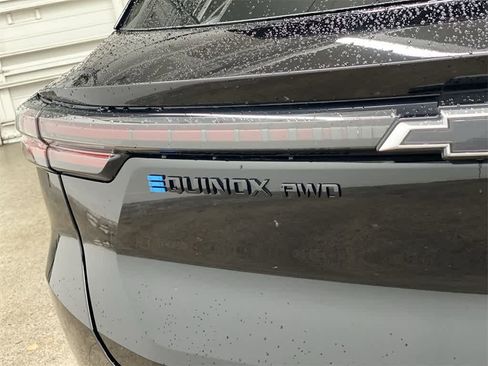 Used 2024 Chevrolet Equinox EV RS image 10