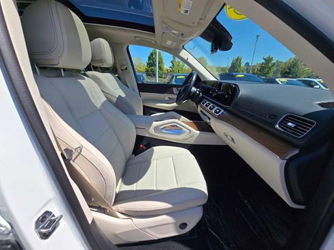 Used 2026 Mercedes-Benz GLS 450 4MATIC image 12