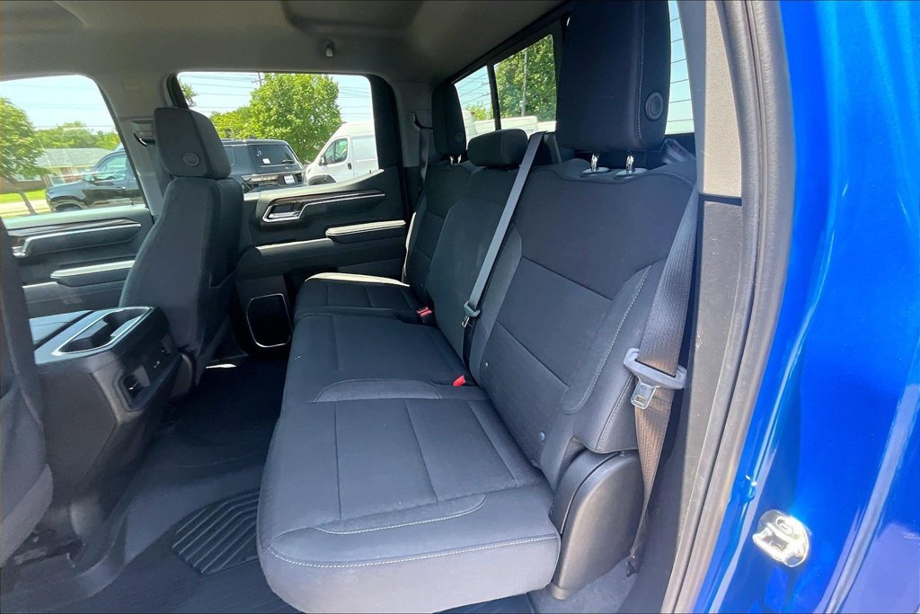 Used 2025 Chevrolet Silverado 1500 RST AWD/4WD image 23