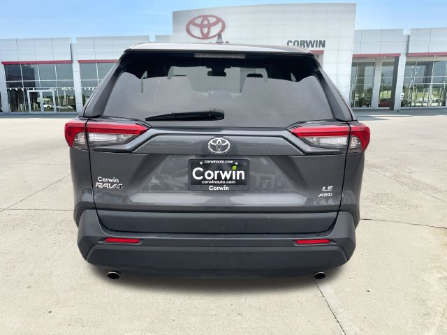 Used 2025 Toyota RAV4 LE AWD/4WD image 4