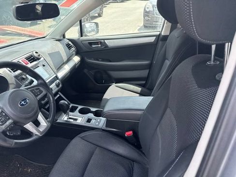 Used 2015 Subaru Outback 2.5i Premium AWD/4WD image 4
