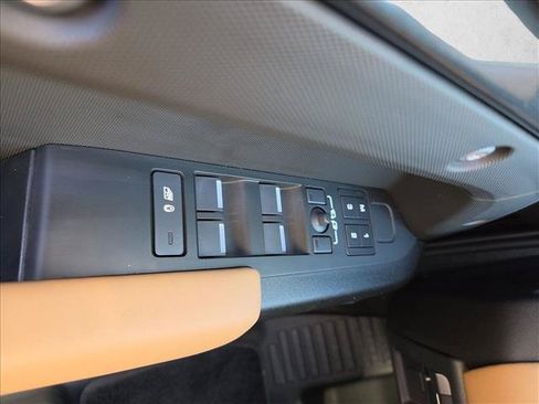 Used 2026 Land Rover Defender 130 V8 AWD/4WD image 13