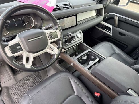 Used 2023 Land Rover Defender 110 S image 22
