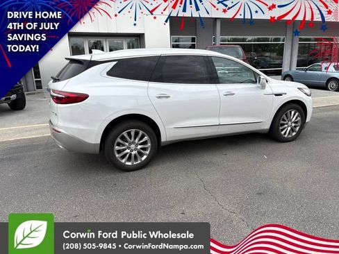 Used 2018 Buick Enclave Premium w/ Experience Buick Package AWD/4WD image 5